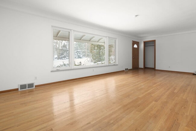 Photo - 2740 Judah Rd