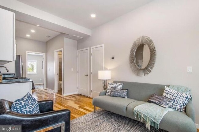 Living Room - 1247 Penn St NE Unit Apt 1