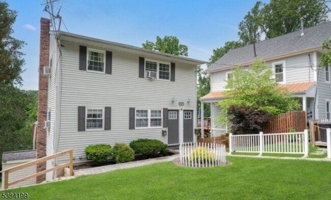 Photo - 83 Chestnut St