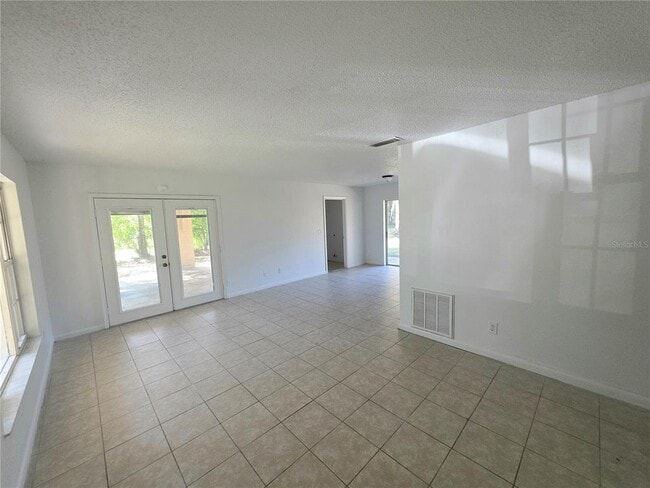 Photo - 2213 NE 36th Pl