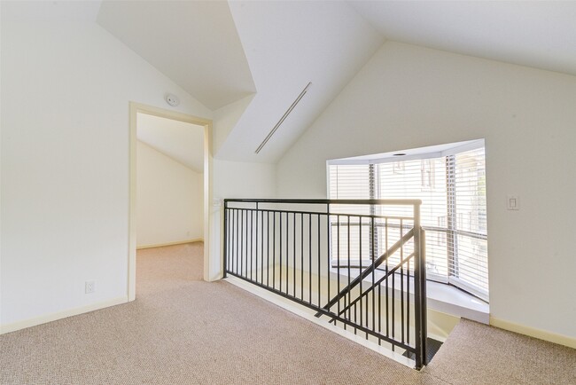 Photo - 1516 Bonnie Brae St Unit 1/2