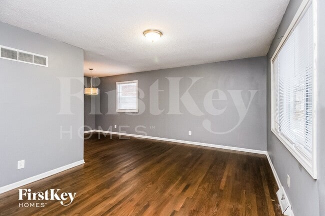 Photo - 4900 N Sycamore Dr