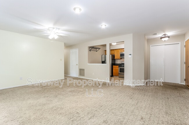 Photo - 108 Lowell Ct