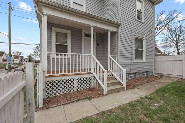 829-831 Studer Ave - 829-831 Studer Ave Apartment Unit 831
