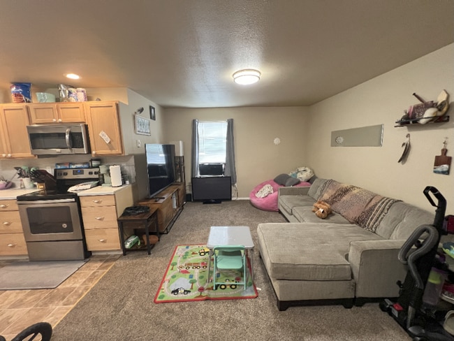 Photo - 412 S Lincoln St Apartment Unit 4