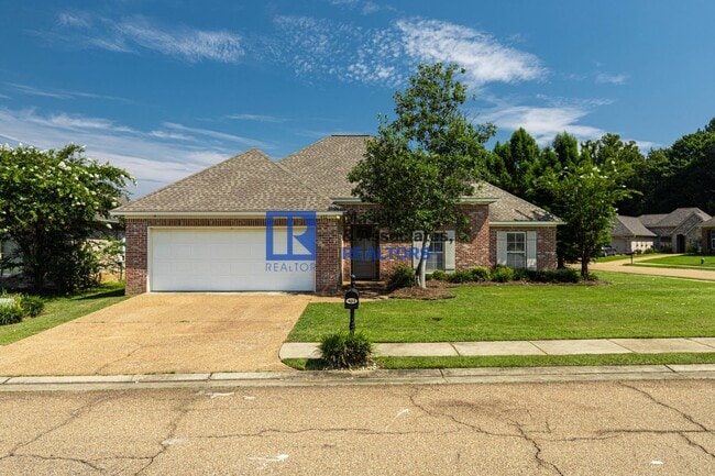 Building Photo - Beautiful 4 bedroom, 2 bathroom house in B...
