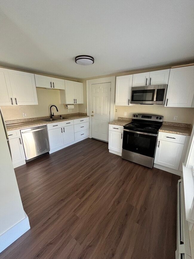Photo - 27 Storer St Unit 201