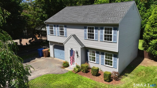 Photo - 189 Kneen St
