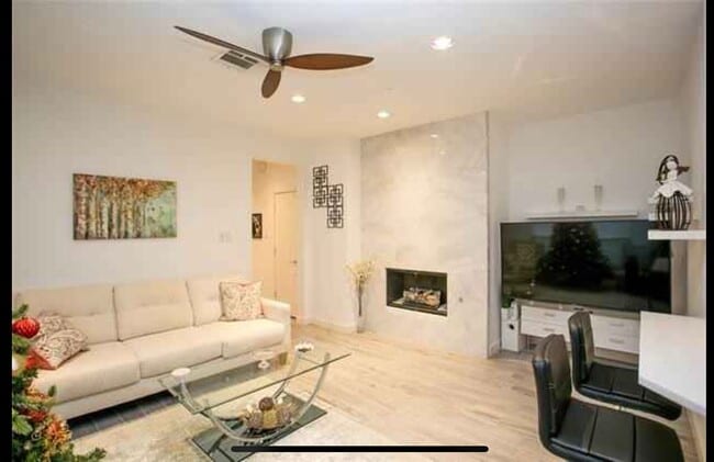 Building Photo - 6737 Firenze Ln