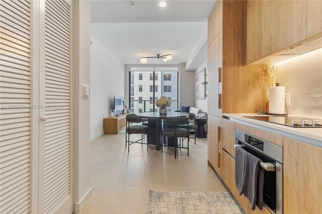 Photo - 11 NE 6th St Unidad 1513