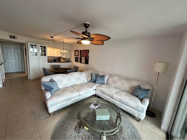 Photo - 200 Harborview Dr Unit Harbor 92