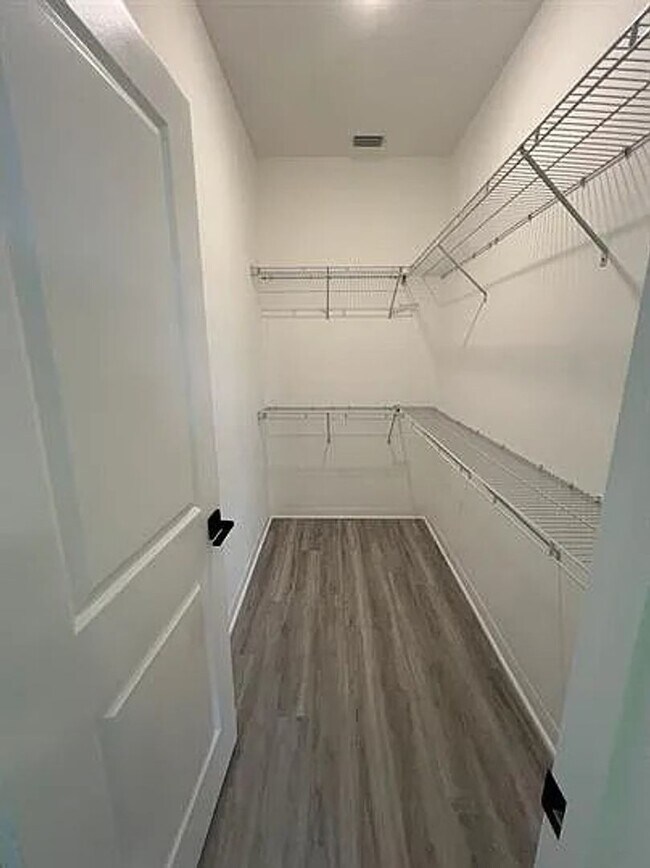 Photo - 4697 Golfview Blvd