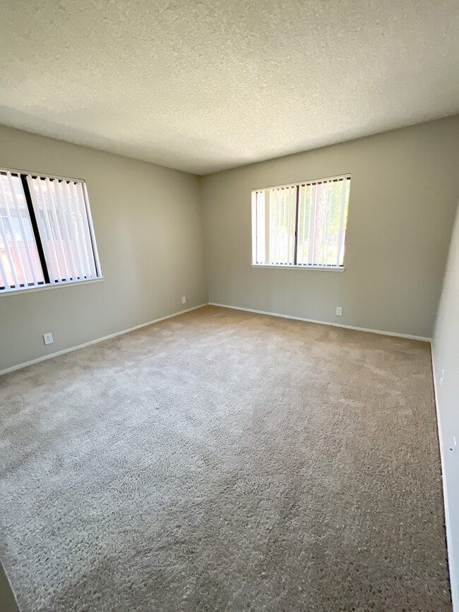 Photo - 3625 Banbury Dr