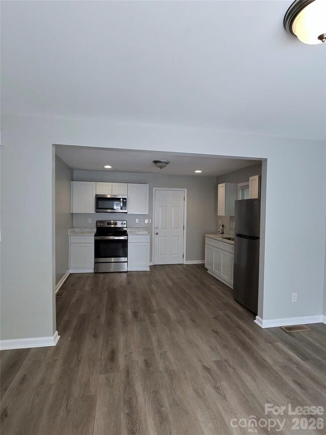 Photo - 6817 Deanwood Pl