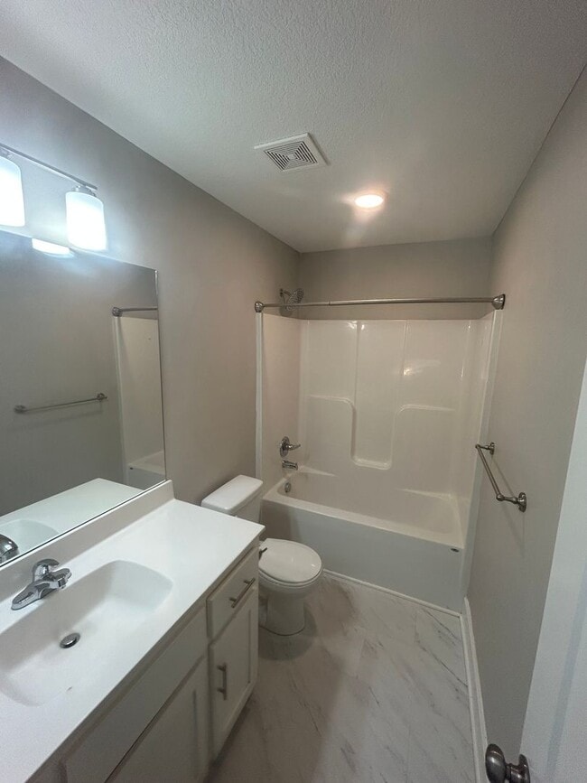 Photo - Coming November 2025! Spacious 4 Bed / 2 B...