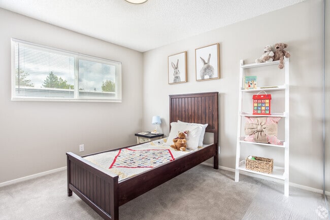 2BR, 1BA