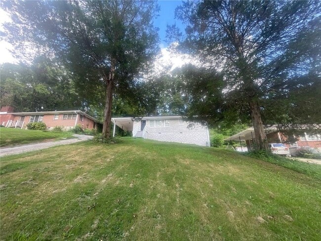 Building Photo - 4555 Hillpine Rd Rental