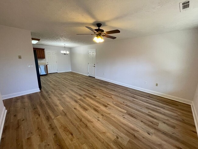 Photo - Updated 3/2 House in Silver Creek- $1,495