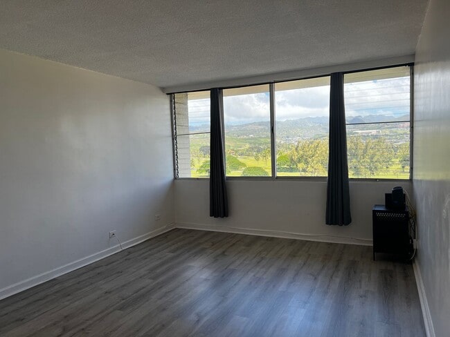 Photo - Top Floor, Corner Unit Studio with Mountain Views. Unit 701