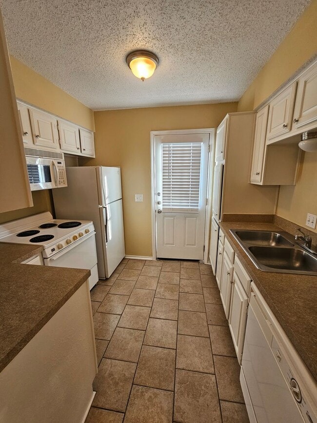 Photo - 1400 Darr St Unit acBUTT02