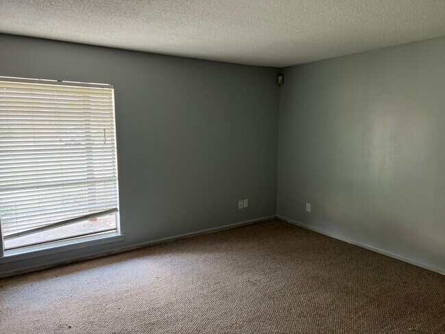 Photo - 4721 Violet Ave