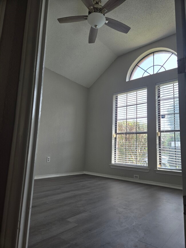 Photo - 2307 Weatherby Dr