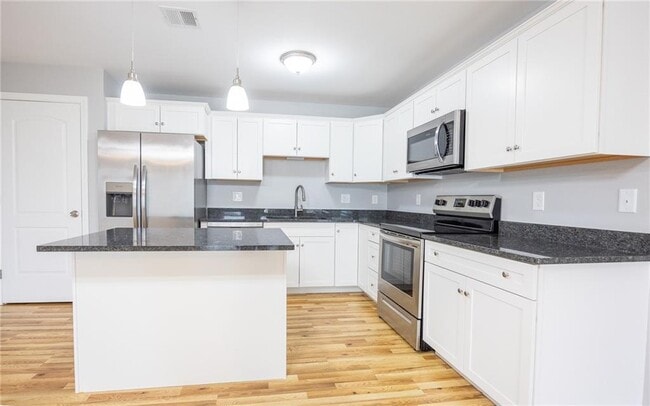 Photo - 13 Gray Coach Ln Unit 1315