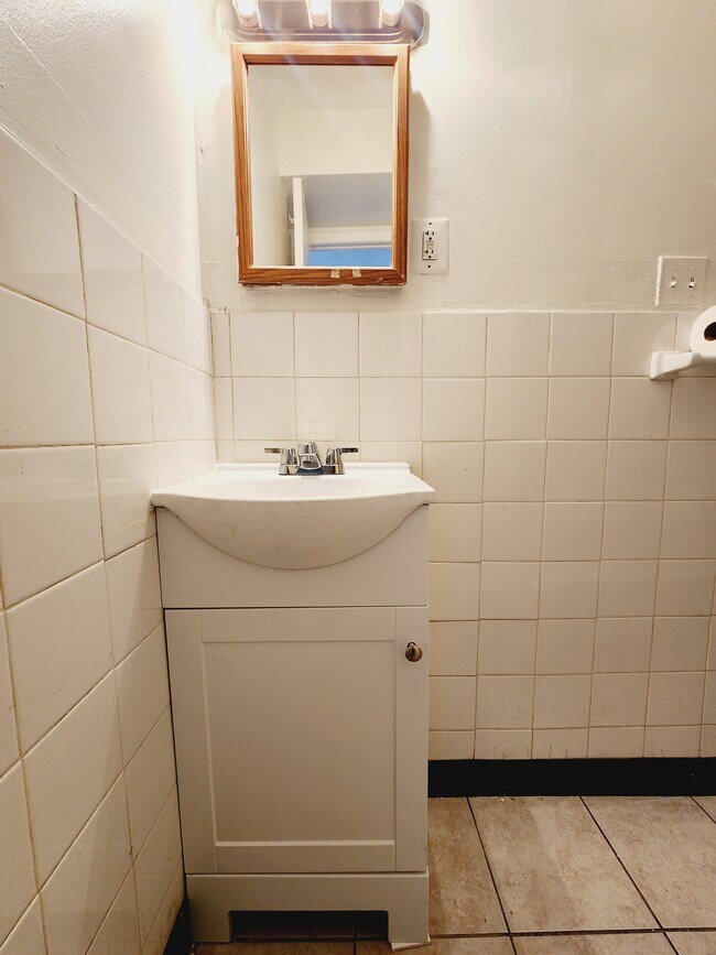 Unit 3R - 324 Avenue E Unit 3R