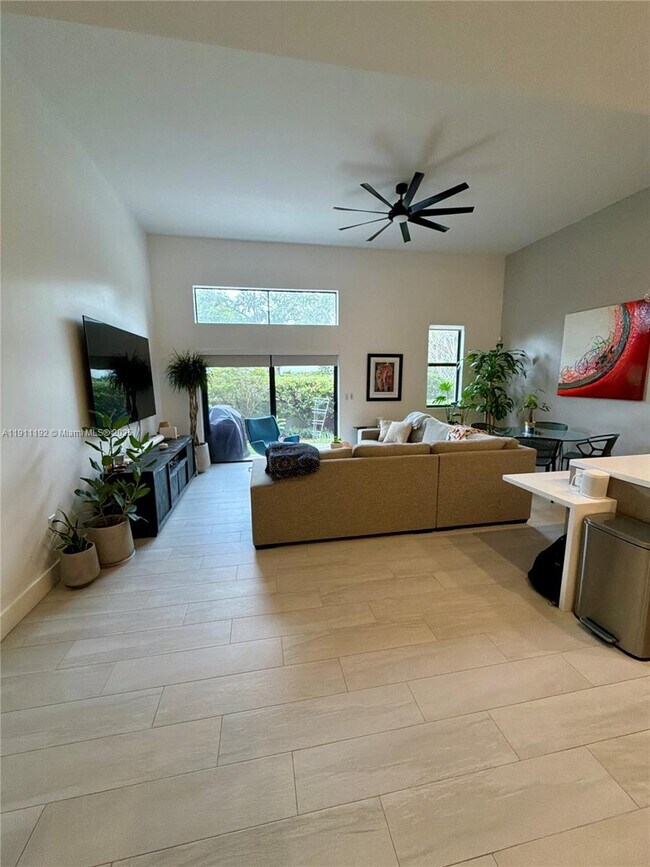 Photo - 913 NW 45th Ter