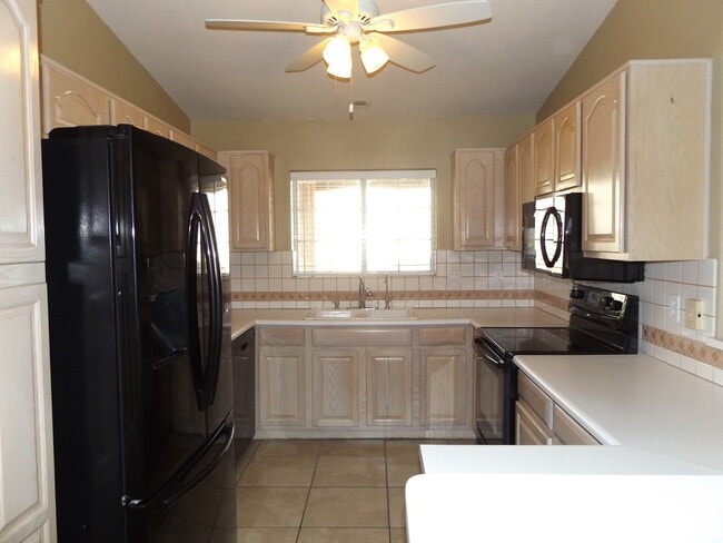 2895 Ranchero Dr