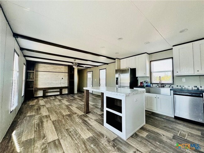 Photo - 2995 Barr Ln