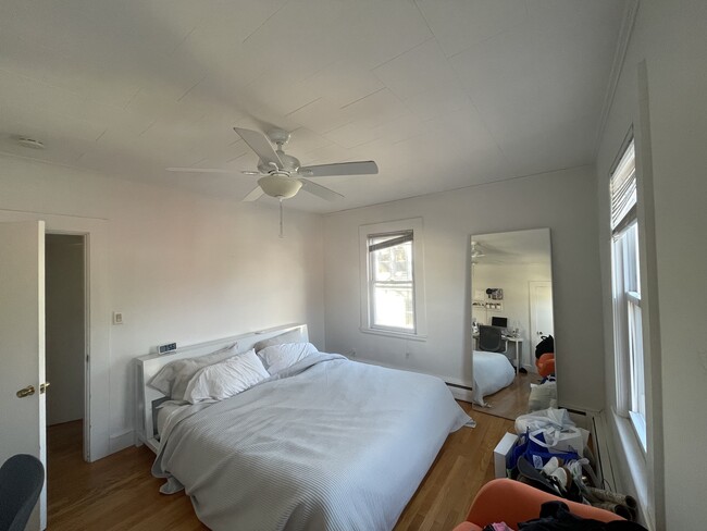 Photo - 17 Holworthy Pl