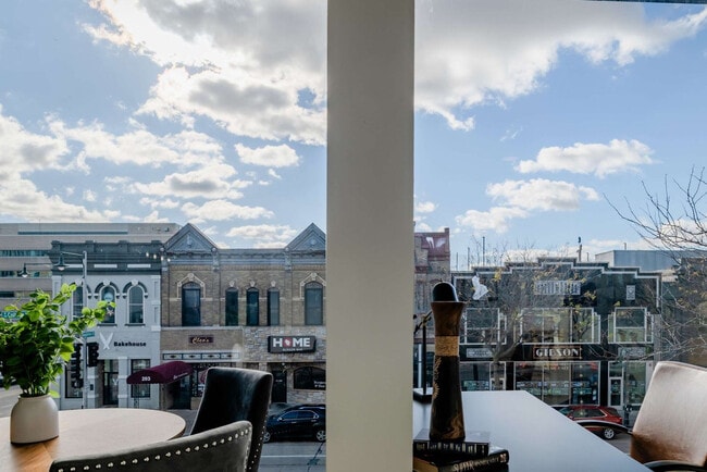 Photo - 127 N Appleton St Unit ID1341592P