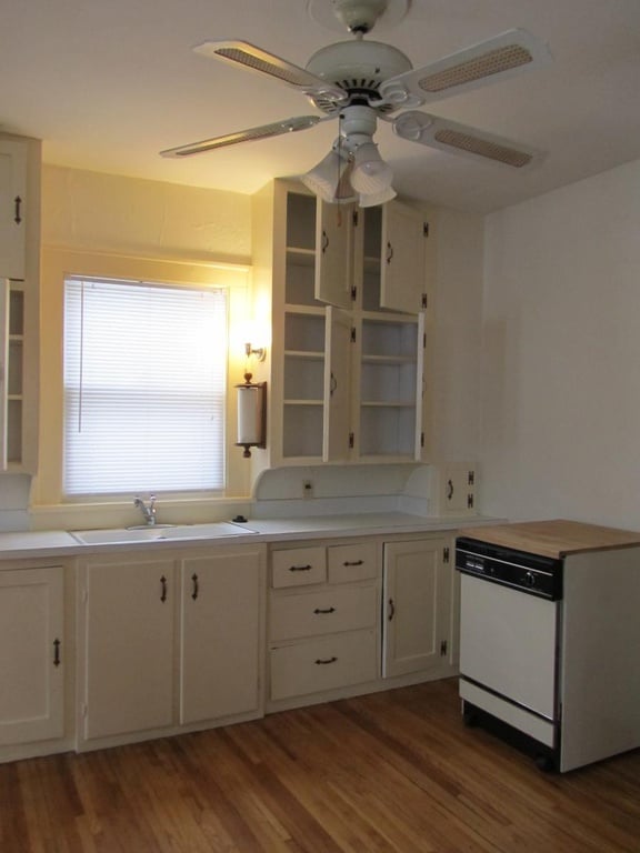 kitchen - 1255 S 25th St