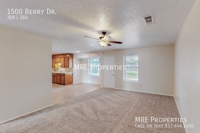 Photo - 1500 Berry Dr