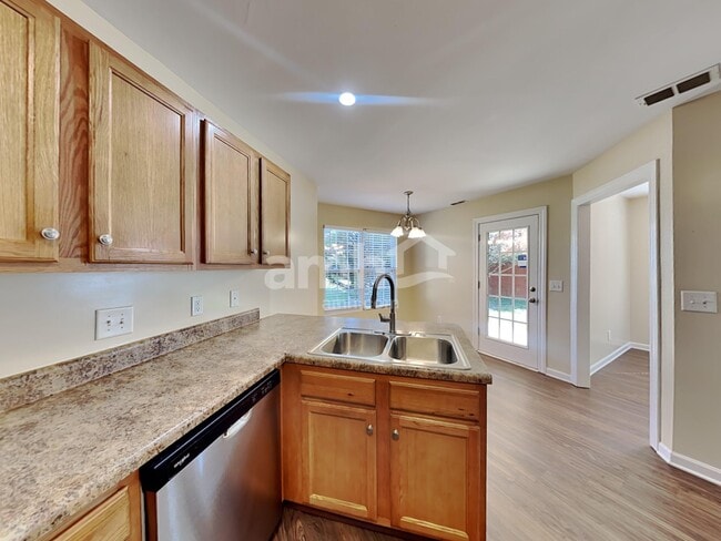 Photo - 1628 Antebellum Dr