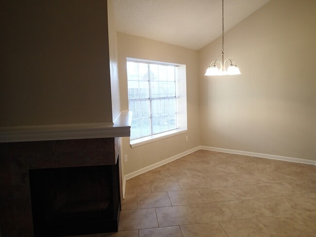 Photo - 671 Forest Loop