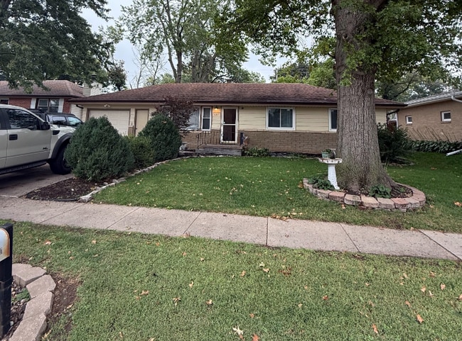 Building Photo - 127 Wesgaye St