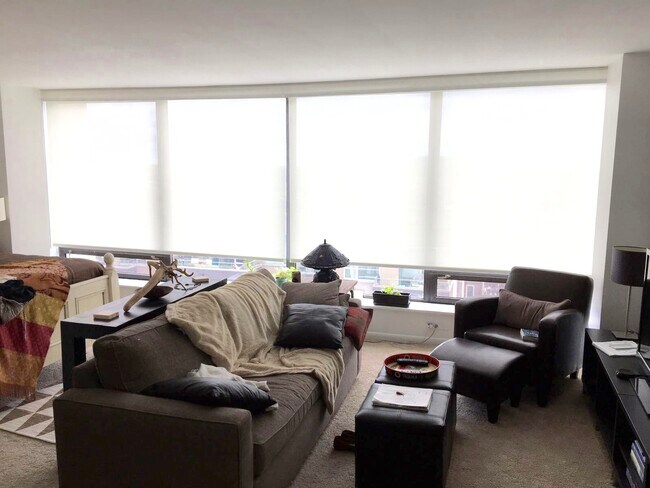 Photo - 5445 N Sheridan Rd Unidad 2605