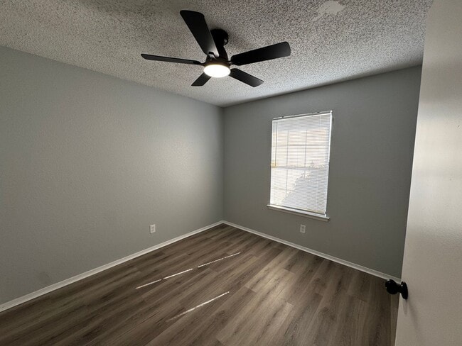 Photo - Great 3 bedroom for under 2K!