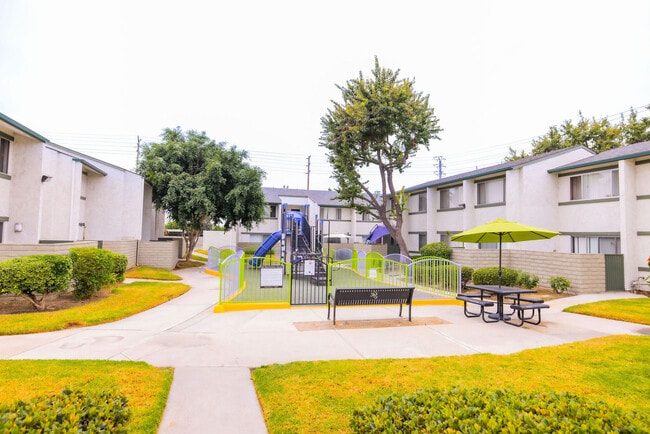 Photo - Placita Park Apartments