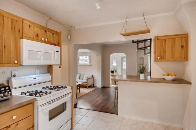 Photo - 3825 E 2nd Ave