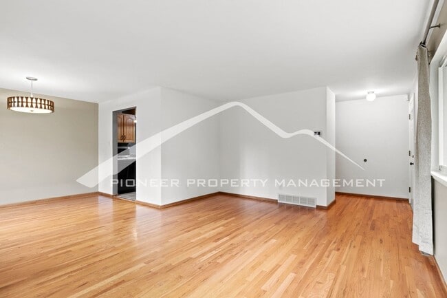 Photo - 1024 Pike Dr