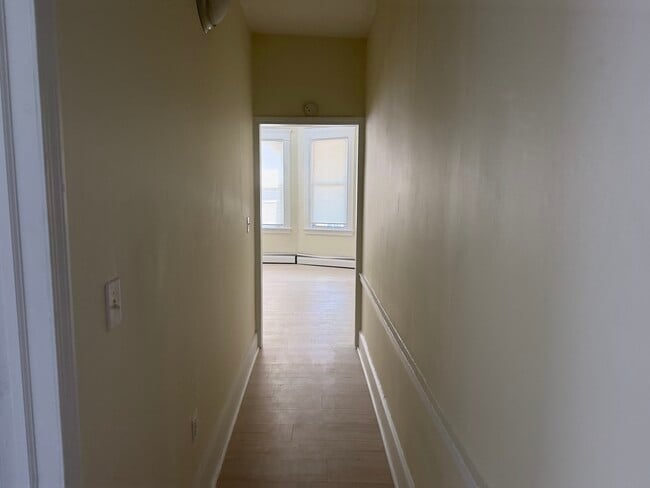 Photo - 673 Elm St Unit 673 Elm 2nd Floor