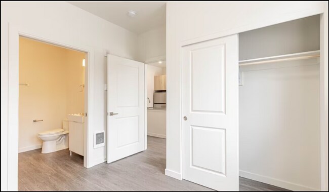 Photo - MF 15 - N. Emerson