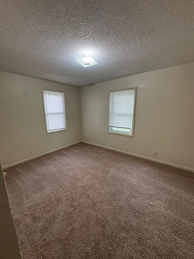Photo - 460 N Lincoln St