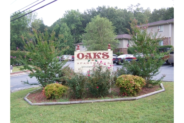 Oaks Apartments - Oaks Apartments