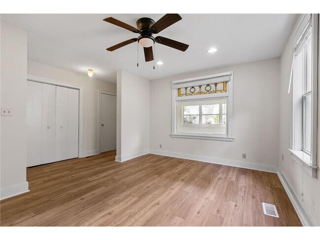 Photo - 2610 Dupont Ave S