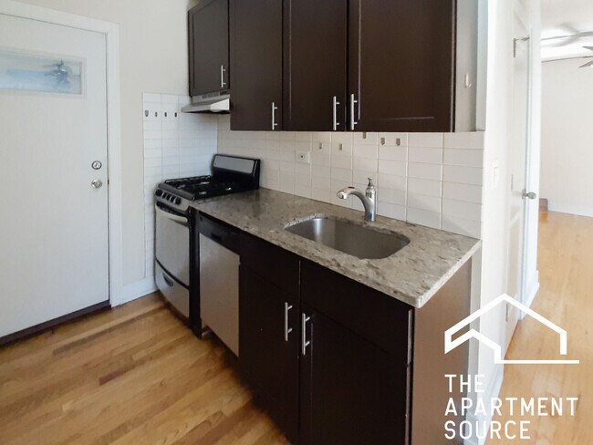 Photo - 514 W Cornelia Ave Unidad 205