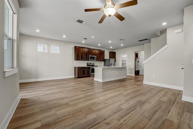 Photo - 7509 Grand Linden Wy Unidad 87